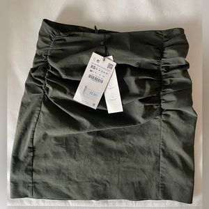 NWT Zara Mini Green Skirt size XS